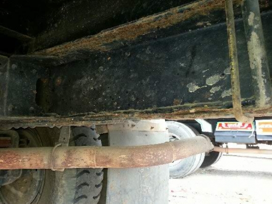 รถอิซูซุ 10 ล้อ รั่ว  FVZ 195  แรงม้า  ( 2 เพลา )  สนใจติดต่อ 081 - 6079515