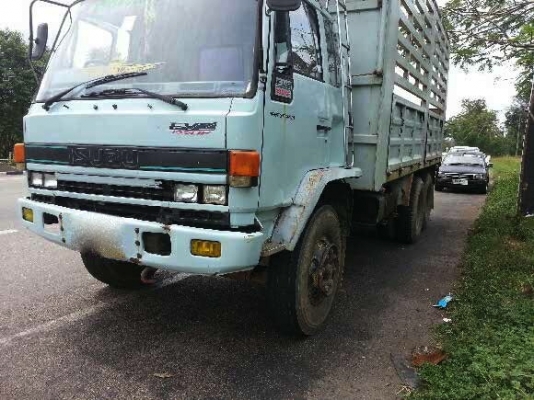 รถอิซูซุ 10 ล้อ รั่ว  FVZ 195  แรงม้า  ( 2 เพลา )  สนใจติดต่อ 081 - 6079515