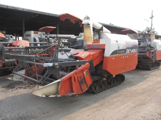 มาแล้ว  รถเกี่ยวนวดข้าว KUBOTA  DC68G   คุณภาพเยี่ยม ช่วงล่างแน่น