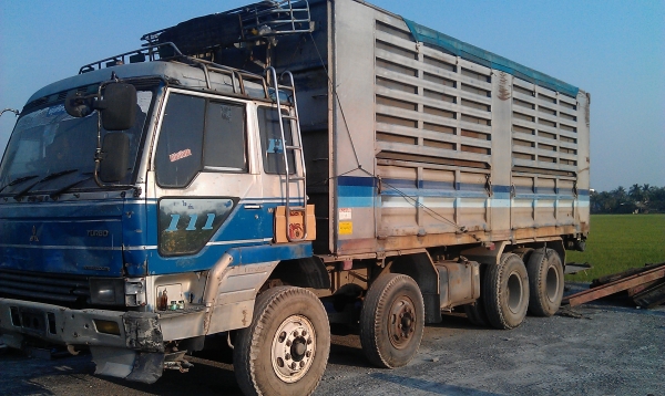 ขายรถ12ล้อดั๊มพร้อมใช้งาน ทะเบียนพร้อมโอน