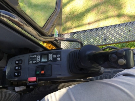 ถึงไทยแล้ว Komatsu PW130-7K ปี 2006 ใช้งานแค่ 5758 ชม. นำเข้าจากยุโรป สภาพดีมาก