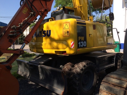ถึงไทยแล้ว Komatsu PW130-7K ปี 2006 ใช้งานแค่ 5758 ชม. นำเข้าจากยุโรป สภาพดีมาก