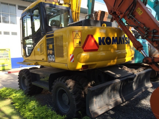 ถึงไทยแล้ว Komatsu PW130-7K ปี 2006 ใช้งานแค่ 5758 ชม. นำเข้าจากยุโรป สภาพดีมาก