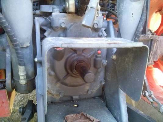 รถไถ KUBOTA M8540  2 เพลา.  ปี 54  ( รถสวย มากๆ. )  ,  ( รถทำงาน 1,8xx ชม. )     สนใจติดต่อ  081 - 6079515