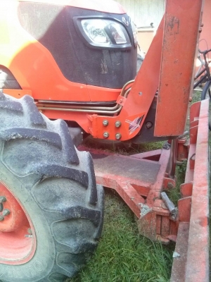 รถไถ KUBOTA M8540  2 เพลา.  ปี 54  ( รถสวย มากๆ. )  ,  ( รถทำงาน 1,8xx ชม. )     สนใจติดต่อ  081 - 6079515