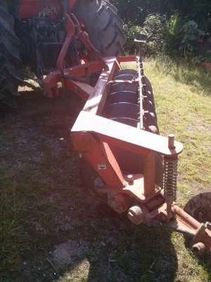 รถไถ KUBOTA M8540  2 เพลา.  ปี 54  ( รถสวย มากๆ. )  ,  ( รถทำงาน 1,8xx ชม. )     สนใจติดต่อ  081 - 6079515