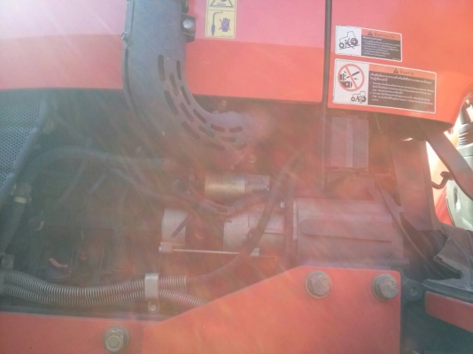 รถไถ KUBOTA M8540  2 เพลา.  ปี 54  ( รถสวย มากๆ. )  ,  ( รถทำงาน 1,8xx ชม. )     สนใจติดต่อ  081 - 6079515