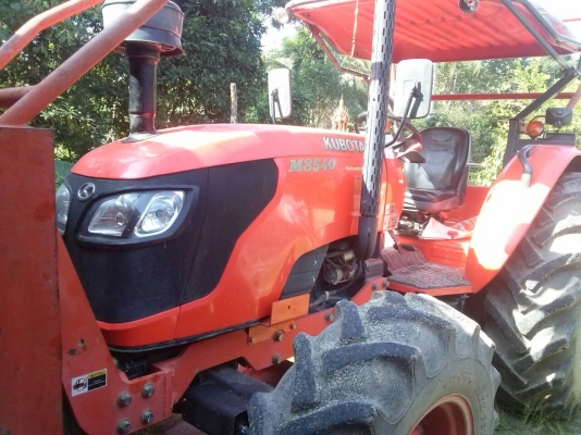 รถไถ KUBOTA M8540  2 เพลา.  ปี 54  ( รถสวย มากๆ. )  ,  ( รถทำงาน 1,8xx ชม. )     สนใจติดต่อ  081 - 6079515