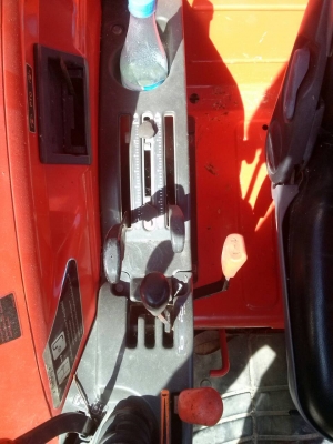 รถไถ KUBOTA M8540  2 เพลา.  ปี 54  ( รถสวย มากๆ. )  ,  ( รถทำงาน 1,8xx ชม. )     สนใจติดต่อ  081 - 6079515