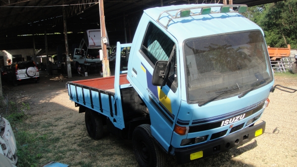 ดาวน์ 55000 ISUZU NKR 4ล้อ เครื่อง100แรง สภาพพร้อมใช้ ราคาถูก