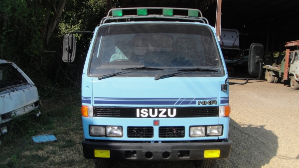 ดาวน์ 55000 ISUZU NKR 4ล้อ เครื่อง100แรง สภาพพร้อมใช้ ราคาถูก