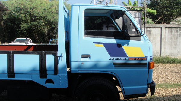 ดาวน์ 55000 ISUZU NKR 4ล้อ เครื่อง100แรง สภาพพร้อมใช้ ราคาถูก