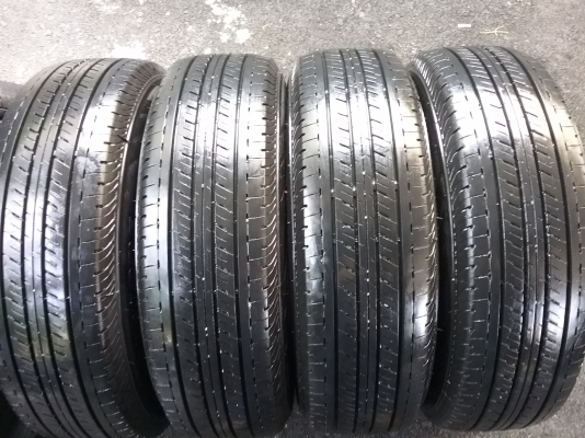 ยางBRIDGESTONE DURAVIS 215 70R16 ลงพื้นปลายปี2014 สภาพสวยมากๆไร้ที่ติ ดอกเยอะมากๆ