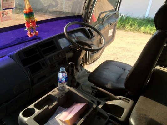 ขายหัวลาก MITSUBISHI  FN627 ปี 47เครื่อง 260แรง 2 เพลารถสวยพร้อมใช้ ราคา  635,000  090-772-3710 090-772-3708