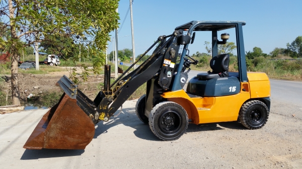 ขายด่วน รถตักดีเซล TOYOTA 7SDตัก1.5ตัน1.5คิวยกสูง3เมตรยางตันหน้าหลังรถนอกนำเข้ายังไม่เคยใช้งานในเมืองไทยเลยรุ่นใหม่สุดๆขายถูกๆๆ