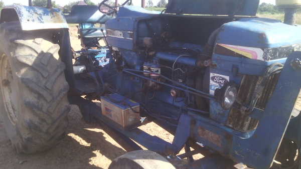 ขายรถไถFORD รุ่น6600 ที3  สวยเดิมพร้อมใช้งานเอกสารเล่มทะเบียน