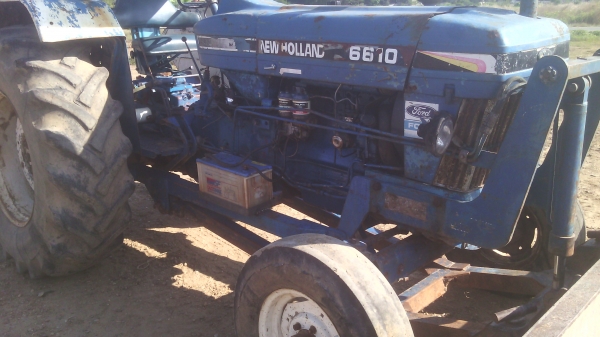 ขายรถไถFORD รุ่น6600 ที3  สวยเดิมพร้อมใช้งานเอกสารเล่มทะเบียน