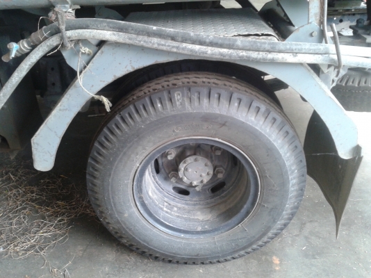 NPR 130 รถบรรทุกน้ำมัน