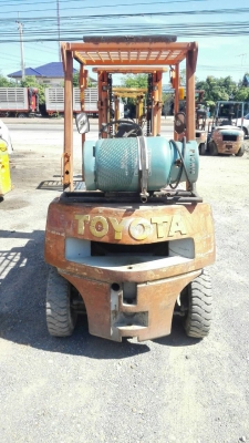 Sell> TOYOTA 4 FG GL20 ล้อหน้าคู่ เบนซิน ติดแก๊ส ยก 2 ตัน.สูง 3 เมตร. สภาพดี เครื่องติดง่าย พร้อมใช้งาน.