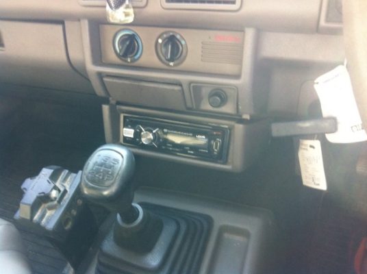 ขาย อีซูซุ SL 2.5 ปี 2538/1995 ขายถูก รถสภาพดี ช่วงล่างดี ภายในสวย มีทำสีนิดหน่อย ขาย อีซูซุ SL 2.5 ปี 2538/1995 ขายถูก รถสภาพดี ช่วงล่างดี ภายในสวย มีทำสีนิดหน่อย