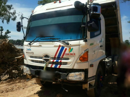 รถฮีโน่ 6 ล้อ FG8J 220 แรงม้า. ปี 56. ( รถวิ่ง 97,xxx กม. ) สนใจติดต่อ 081 - 6079515 รถฮีโน่ 6 ล้อ FG8J 220 แรงม้า. ปี 56. ( รถวิ่ง 97,xxx กม. ) สนใจติดต่อ 081 - 6079515