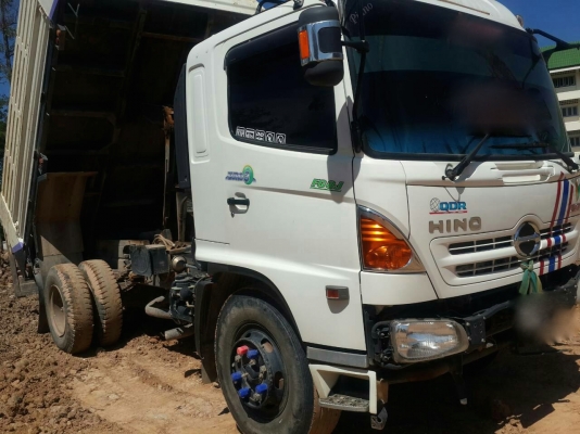 รถฮีโน่ 6 ล้อ FG8J  220 แรงม้า. ปี 56.   ( รถวิ่ง 97,xxx กม. )    สนใจติดต่อ  081 - 6079515