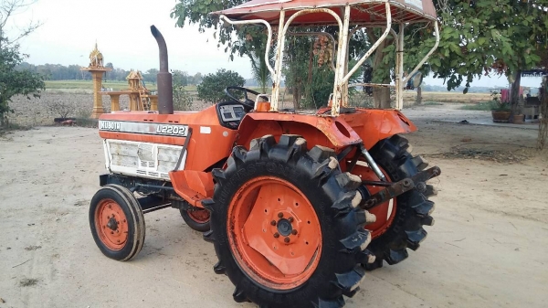 ขอบคุณ ผู้ใหญ่ขมิ้น จ.พิษณุโลก ขายรถไถคูโบต้าข้างขาว L2202-22แรง พร้อมโรตารี่ตีดิน