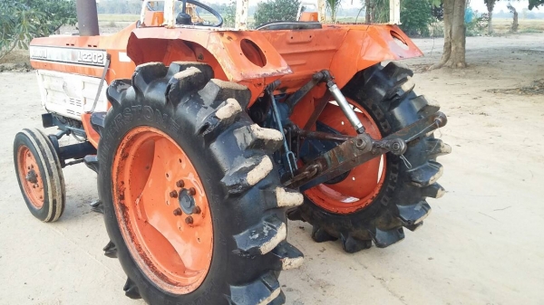 ขอบคุณ ผู้ใหญ่ขมิ้น จ.พิษณุโลก ขายรถไถคูโบต้าข้างขาว L2202-22แรง พร้อมโรตารี่ตีดิน