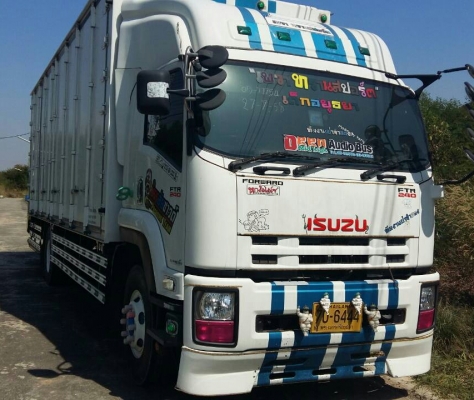 หกล้อ อีซูซุ FTR 240 ปี55 ช่วงยาว8.20ม รุ่นพิเศษ ตู้10บาน สภาพดีสวยพร้อมใช้ ทะเบียนพร้อมโอน