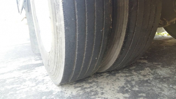 หกล้อ อีซูซุ FTR 240 ปี55 ช่วงยาว8.20ม รุ่นพิเศษ ตู้10บาน สภาพดีสวยพร้อมใช้ ทะเบียนพร้อมโอน