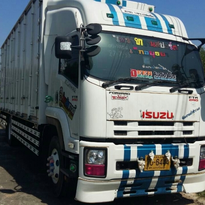 หกล้อ อีซูซุ FTR 240 ปี55 ช่วงยาว8.20ม รุ่นพิเศษ ตู้10บาน สภาพดีสวยพร้อมใช้ ทะเบียนพร้อมโอน