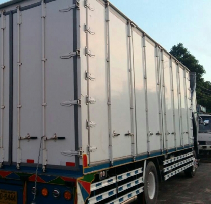 หกล้อ อีซูซุ FTR 240 ปี55 ช่วงยาว8.20ม รุ่นพิเศษ ตู้10บาน สภาพดีสวยพร้อมใช้ ทะเบียนพร้อมโอน