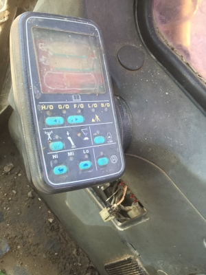 ขายรถแบคโฮ KOMATSU pc 120-6 โซ่หนา เอวแน่น เครื่องดีปั้มดีรถทำงานอยู่ยโสราคา680,000 090-772-3710 090-772-3708 ขายรถแบคโฮ KOMATSU pc 120-6 โซ่หนา เอวแน่น เครื่องดีปั้มดีรถทำงานอยู่ยโสราคา680,000 090-772-3710 090-772-3708