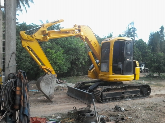 รถแบคโฮมือ2 โคมาสสุ 75UU-2