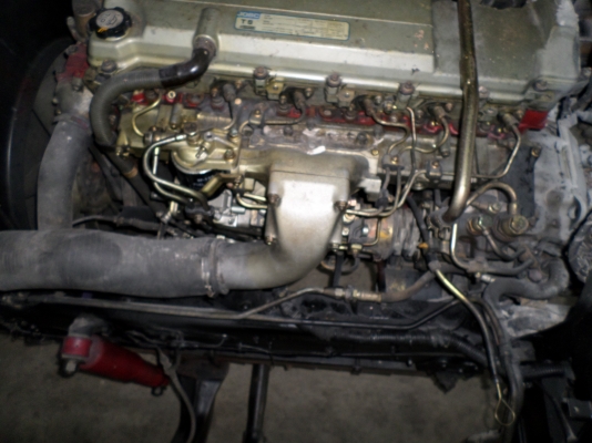 ขาย 6 ล้อ ฮีโน่สมอทอง  200 แรง ยาว 7.2  ม.  ปี 2545 สภาพดี เครื่องแน่น คัสซีสวย พร้อมใช้งาน  ชมรถก่อนได้ครับ สนใจติดต่อได้ที่ 081-9425443   081-5715326