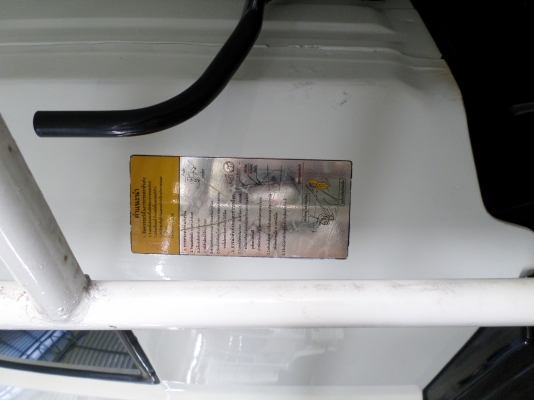 ขาย 6 ล้อ ฮีโน่สมอทอง  200 แรง ยาว 7.2  ม.  ปี 2545 สภาพดี เครื่องแน่น คัสซีสวย พร้อมใช้งาน  ชมรถก่อนได้ครับ สนใจติดต่อได้ที่ 081-9425443   081-5715326