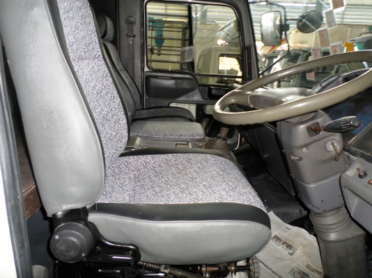 ขาย 6 ล้อ ฮีโน่สมอทอง  200 แรง ยาว 7.2  ม.  ปี 2545 สภาพดี เครื่องแน่น คัสซีสวย พร้อมใช้งาน  ชมรถก่อนได้ครับ สนใจติดต่อได้ที่ 081-9425443   081-5715326