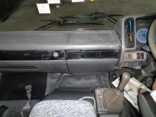 ขาย 6 ล้อ ฮีโน่สมอทอง  200 แรง ยาว 7.2  ม.  ปี 2545 สภาพดี เครื่องแน่น คัสซีสวย พร้อมใช้งาน  ชมรถก่อนได้ครับ สนใจติดต่อได้ที่ 081-9425443   081-5715326