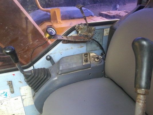 รถแบคโฮมือ2 โคมาสสุ 75UU-2 รถแบคโฮมือ2 โคมาสสุ 75UU-2