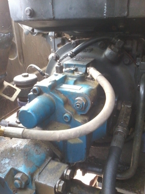 รถแบคโฮมือ2 โคมาสสุ 75UU-2 รถแบคโฮมือ2 โคมาสสุ 75UU-2