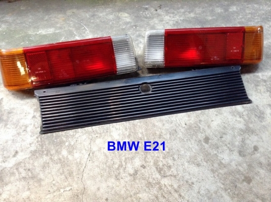 ไฟท้าย BMW E21 มือสองjapan พร้อมแผงต่อ และมีเศษแยก  รับหล่อไฟเบอร์ มีตัวงานจริงมาปรึกษาได้