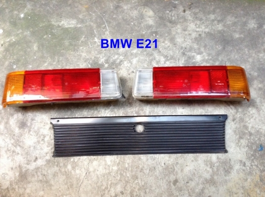 ไฟท้าย BMW E21 มือสองjapan พร้อมแผงต่อ และมีเศษแยก  รับหล่อไฟเบอร์ มีตัวงานจริงมาปรึกษาได้