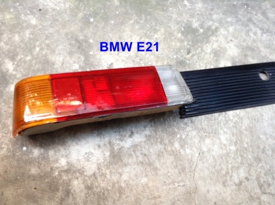 ไฟท้าย BMW E21 มือสองjapan พร้อมแผงต่อ และมีเศษแยก  รับหล่อไฟเบอร์ มีตัวงานจริงมาปรึกษาได้