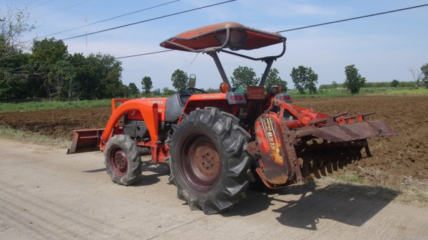 ขาย Kubota L4508Di ใบดันพร้อมโรตารี่ สนใจโทรติดต่อครับ