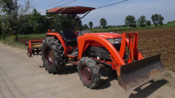 ขาย Kubota L4508Di ใบดันพร้อมโรตารี่ สนใจโทรติดต่อครับ