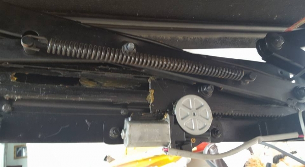 ต้องการขายฝาครอบกระบะหลัง วีโก้ ติดในวีโก้ 4ประตู ต้องการขายฝาครอบกระบะหลัง วีโก้ ติดในวีโก้ 4ประตู