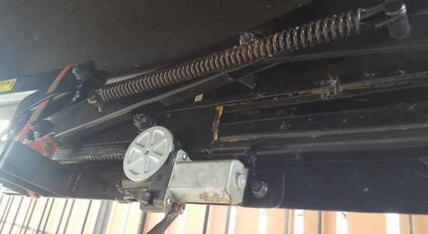 ต้องการขายฝาครอบกระบะหลัง วีโก้ ติดในวีโก้ 4ประตู ต้องการขายฝาครอบกระบะหลัง วีโก้ ติดในวีโก้ 4ประตู