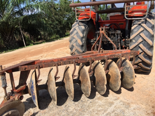 รถไถ KUBOTA M9540  2 เพลา.  ( รถทำงาน 5,xxx ชม. )    สนใจติดต่อ  081 - 6079515