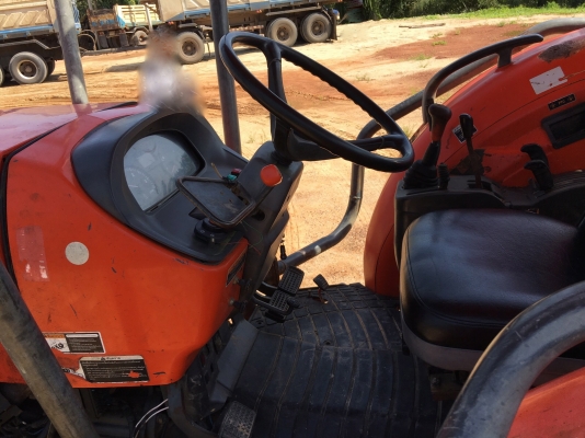 รถไถ KUBOTA M9540  2 เพลา.  ( รถทำงาน 5,xxx ชม. )    สนใจติดต่อ  081 - 6079515