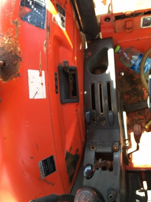 รถไถ KUBOTA M9540  2 เพลา.  ( รถทำงาน 5,xxx ชม. )    สนใจติดต่อ  081 - 6079515